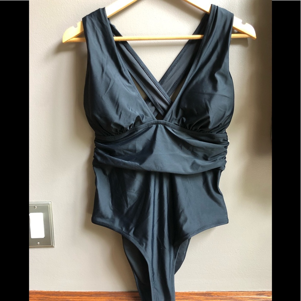 Cupshe black cross strap bathing suit XL NWT